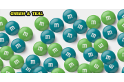 PERSONALIZABLE M&M’S BRAND FLAG GIFT BOX